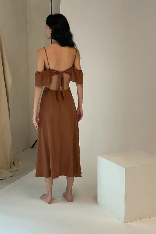 Leisure Travel OFF SHOULDER MIDI DRESS