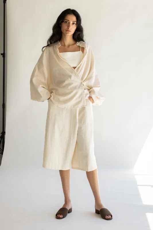 Light And Breathable LOOSE BUTTON UP SHIRT