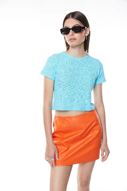 Versatile Items KNIT CROPPED TEE