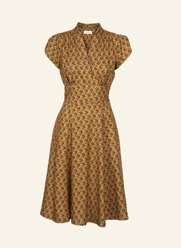 Weekend Wear Rita - Gold Sloes Dress