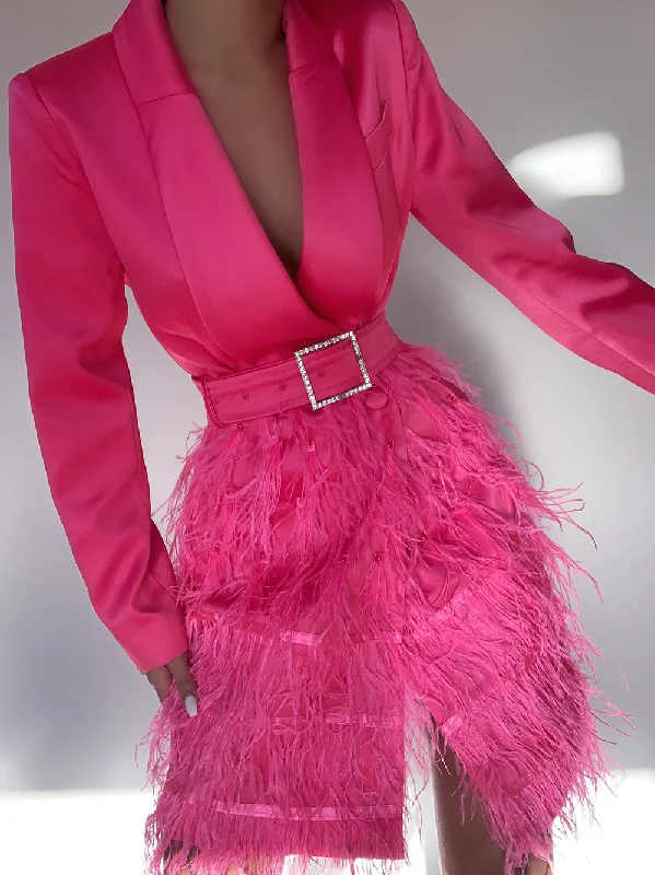 Minimal Style FIFTH AVE Feathers Dress in Fuchsia
