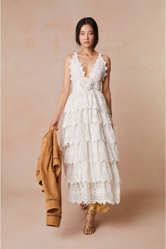 Design Trend Nevis Eyelet Halter Maxi Dress