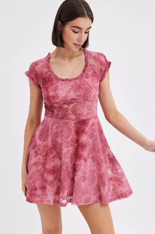 Comfortable Wear Red Paisley Mini Dress Short Sleeve Scoop Neck Fit & Flare