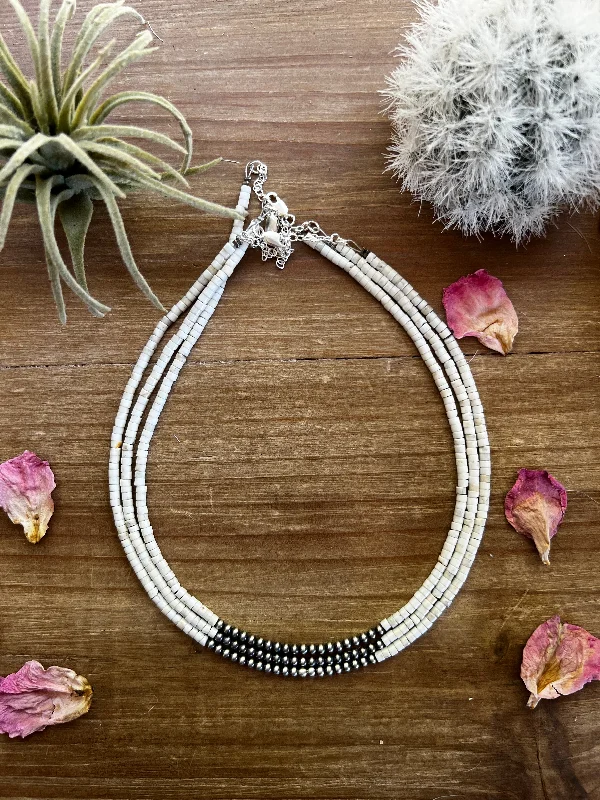 Retro Fashion 3 mm Sterling Silver Pearls choker on white 3mm magnesite