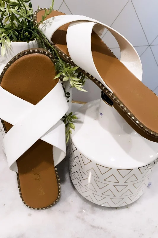 High-end Fabrics Through The Wild- White w/ Gold Studs Criss Cross Sandals