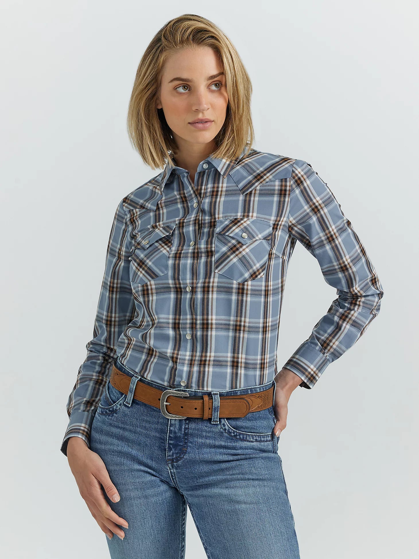 Easygoing Style Wrangler Ocean Essential Long Sleeve Plaid Western Snap Top