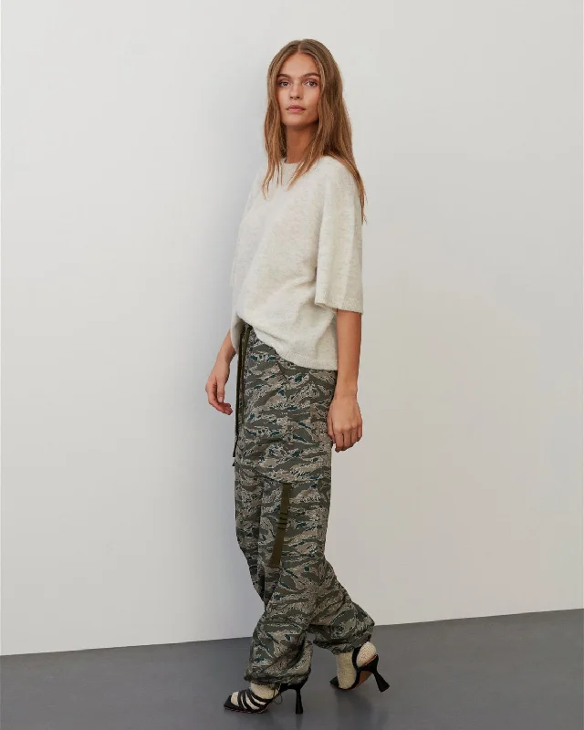 Casual Chic Wear EMIKOSW TROUSERS - Army green