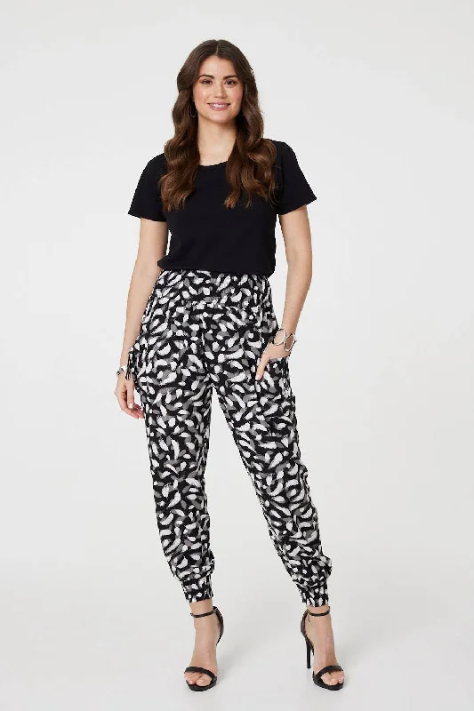 Easy Fashion Feather Print Harem Pants with Pockets