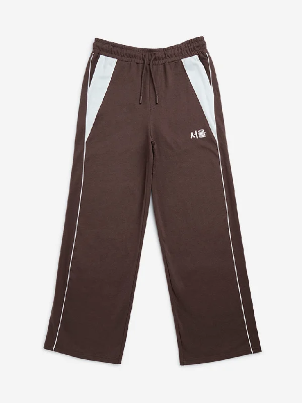 Smart Casuals Y&F Kids Brown Mid-Rise Cotton-Blend Track Pants