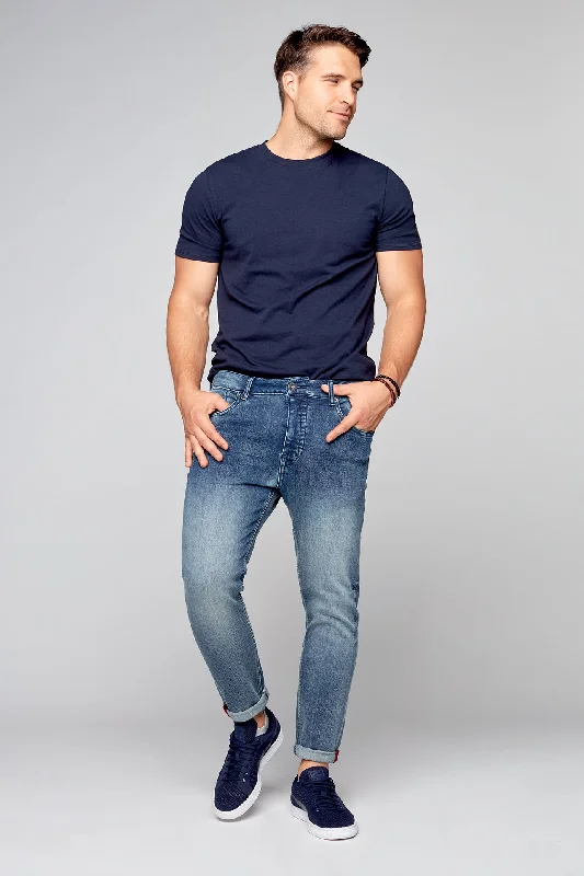 Relaxed Dresses Relaxed Tapered Fit 5 Pocket Jeans - Vintage Light Blue Wash