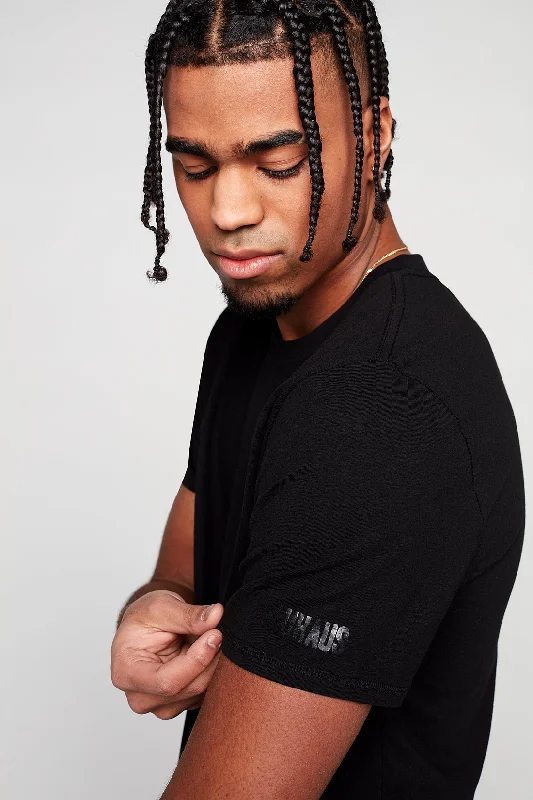 Classic And Versatile Classic Crew-Neck T-Shirt -  Black