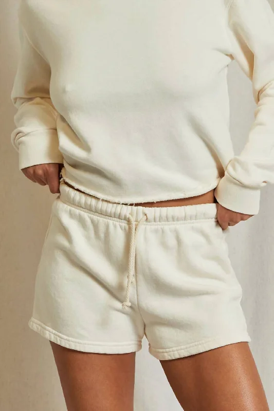 Fresh And Elegant Aruba Beach Fleece Sweatshort In Bright Ivory