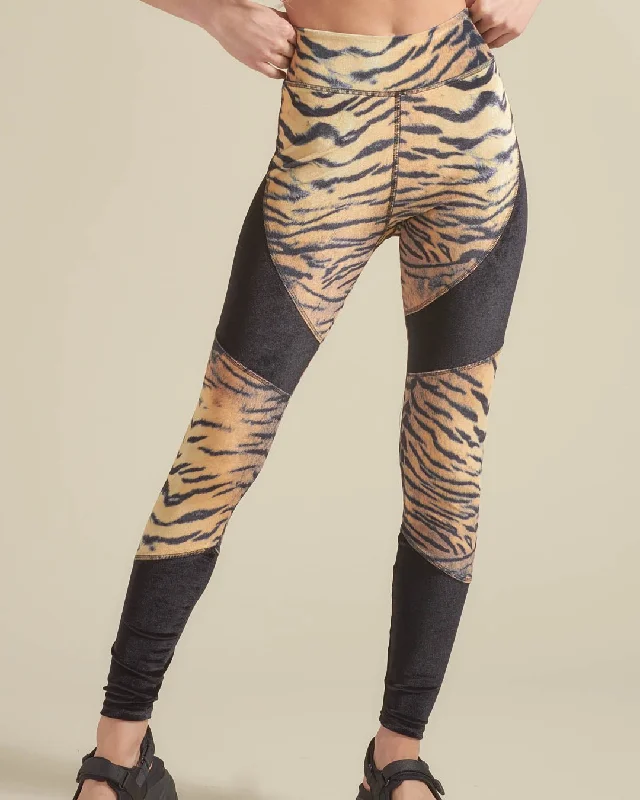 Light Comfort Women's Velvet Leggings | Contrast Tiger