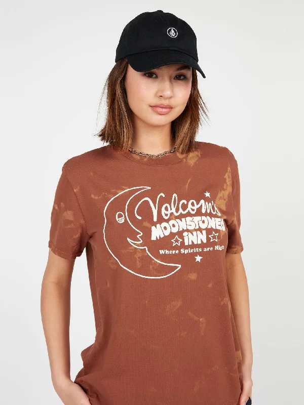 Exquisite Embroidery Lock It Up Short Sleeve Tee - Dark Clay